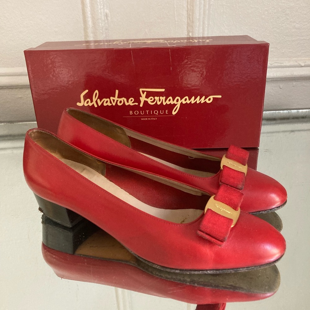 Salvatore Ferragamo Vara Bow Red Leather Pumps Heels Shoes